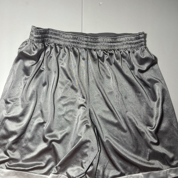 Bᴀsᴋᴇᴛʙᴀʟʟ sʜᴏʀᴛs xʟ @WX - Picture 2 of 9